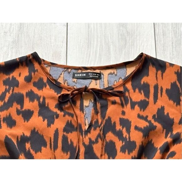 SHEIN animal print knee length/below the knee dress size M - Picture 4 of 10